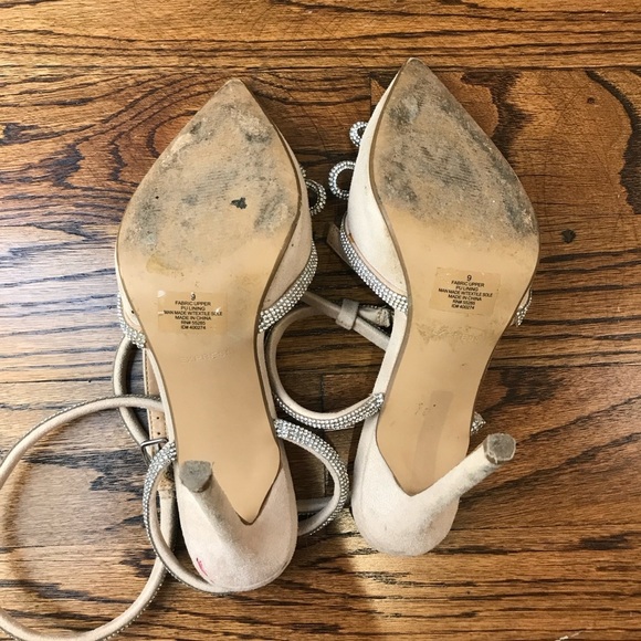 Express Women's Chic Cream and Silver Strappy Heels - Picture 4 of 5